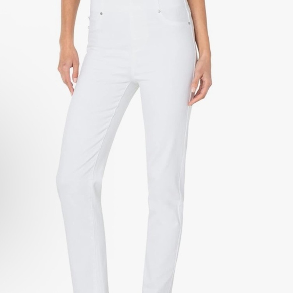 Chloe Crisp White Ankle Skinny Jeans, NWT, size 22/31